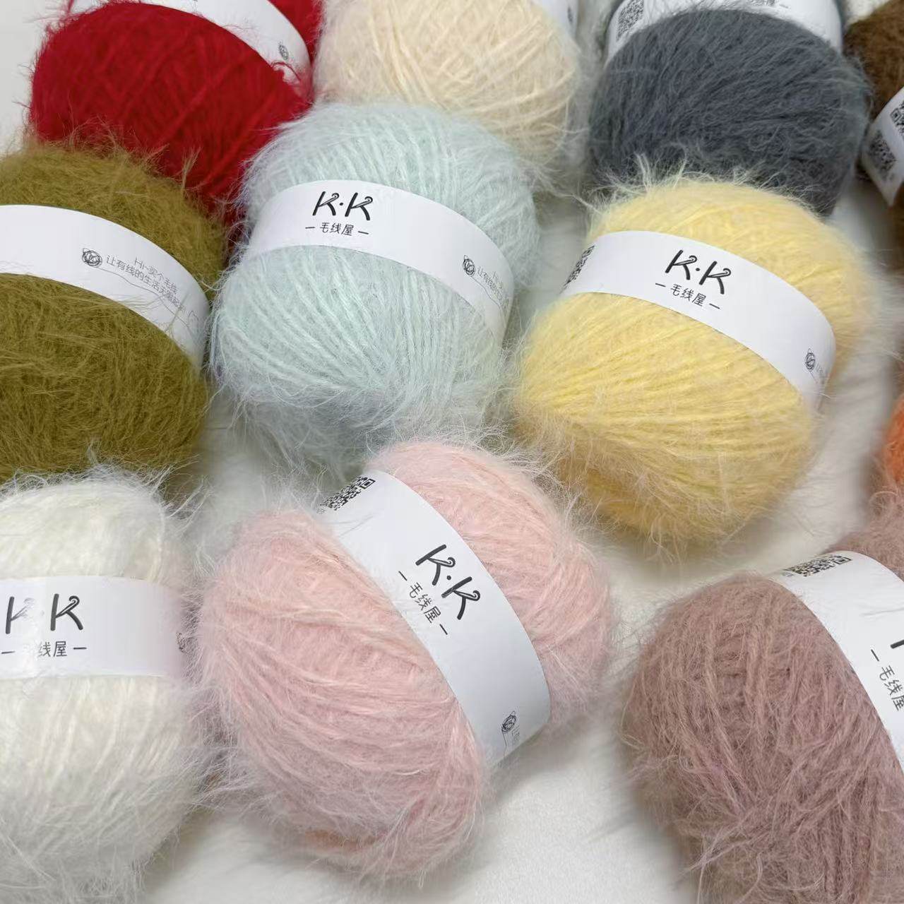 1 Large Bag, 2 Skeins of 200 G - Woven Scarf Blanket review and price